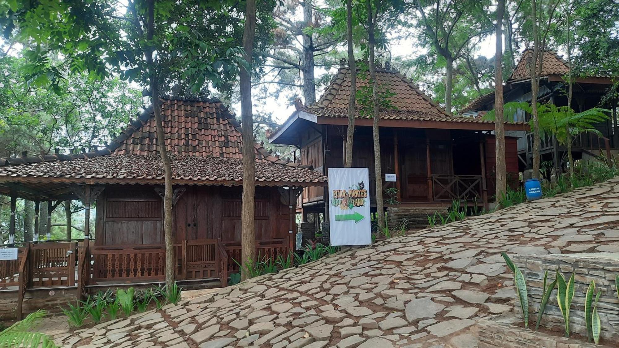 Pijar Resort Powered By Cocotel Kudus Dış mekan fotoğraf